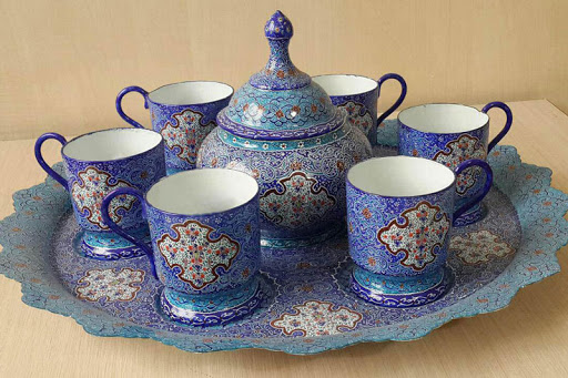 میناکاری روی سفال
