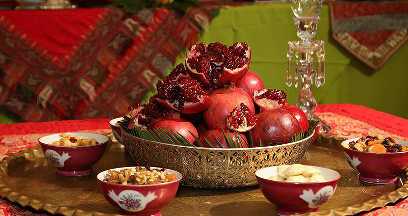 تزیین سفره یلدا سنتی