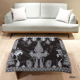 رومیزی مربع ترمه طرح چوگان رنگ مشکی سفید